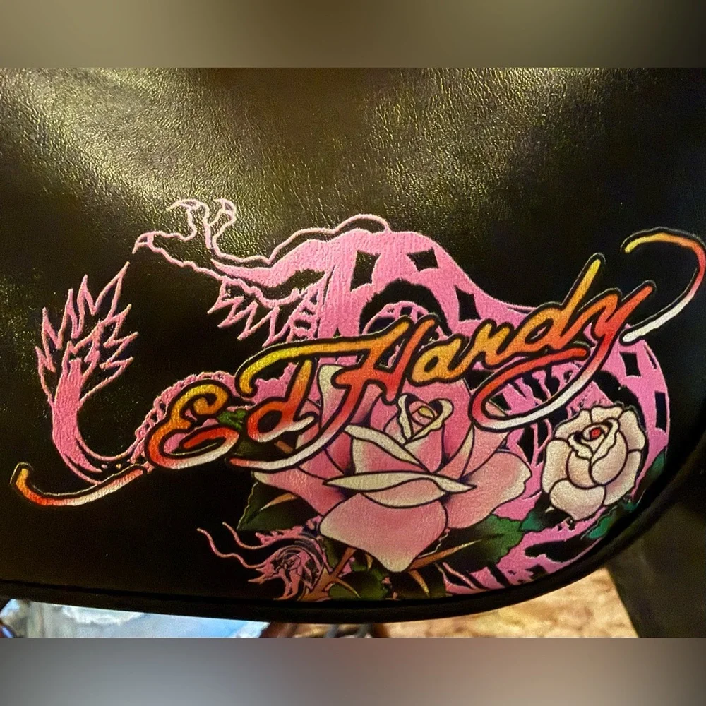 🔥 🐯 ED HARDY Vibrant Skull and Rose Hand Bag. 
NWOT - Picture 3 of 6